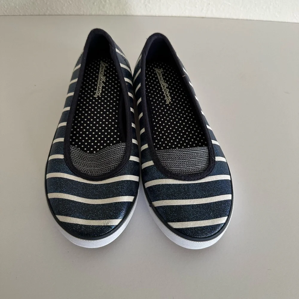 Hanna Andersson Mimmi Sneaker Navy Stripe Slip On Flats‎ Size 3